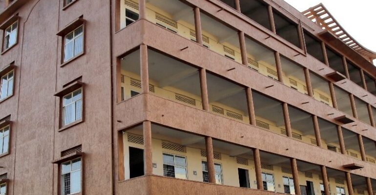 06BUILDING-2-Copy-1-800x920