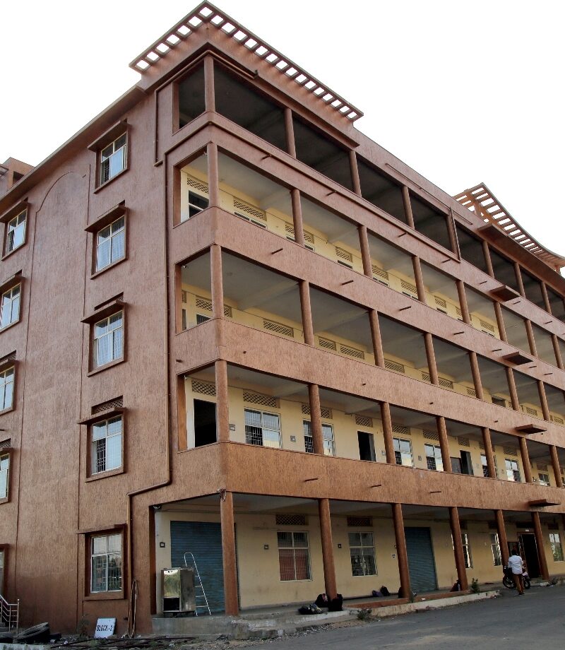 06BUILDING-2-Copy-1-800x920